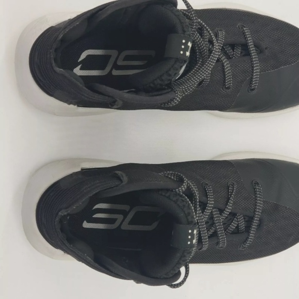 Under Armour Wardell Sc Boy’s Basketball Athletic shoes Size 5.5Y #1295998-001 - Picture 12 of 12